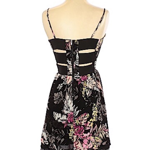 Princess Vera Wang Black Floral Dress - Picture 2 of 6